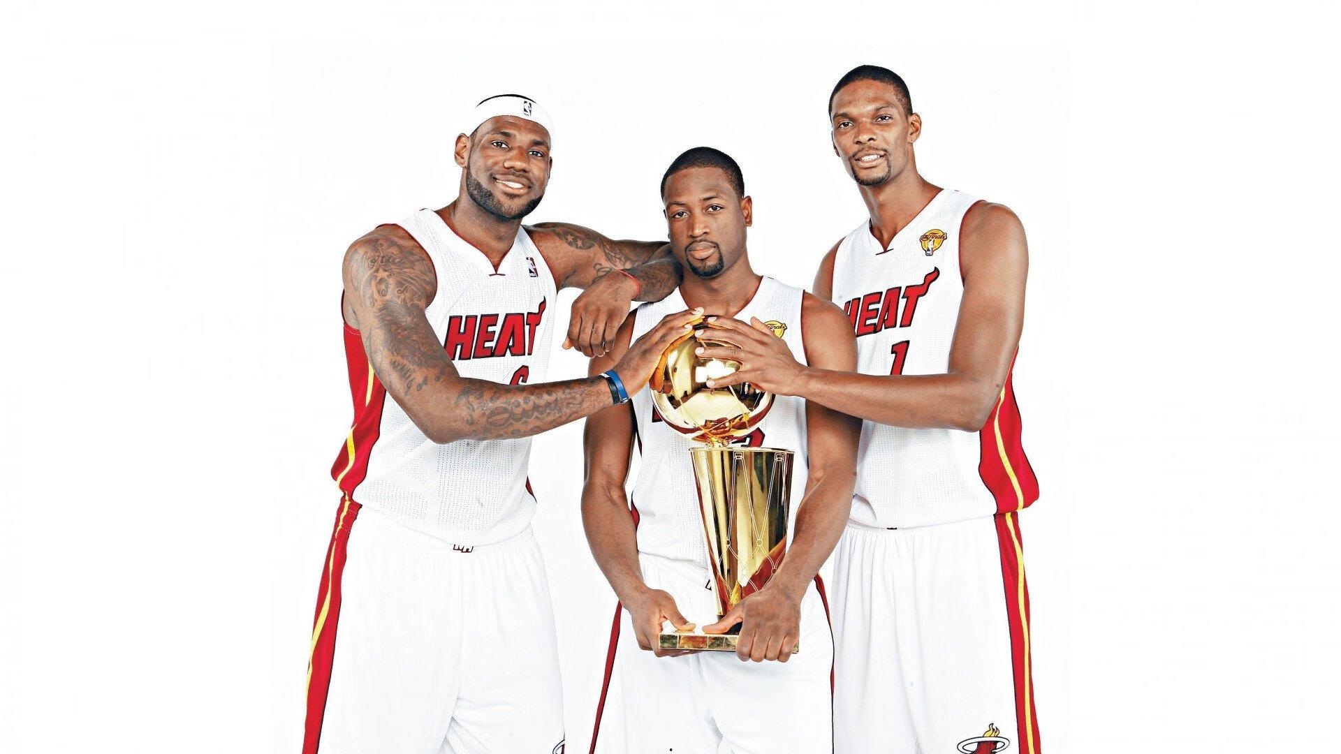 英超转会风云，热刺主帅弗兰克紧急截胡姆贝莫，球员却早已心属曼联