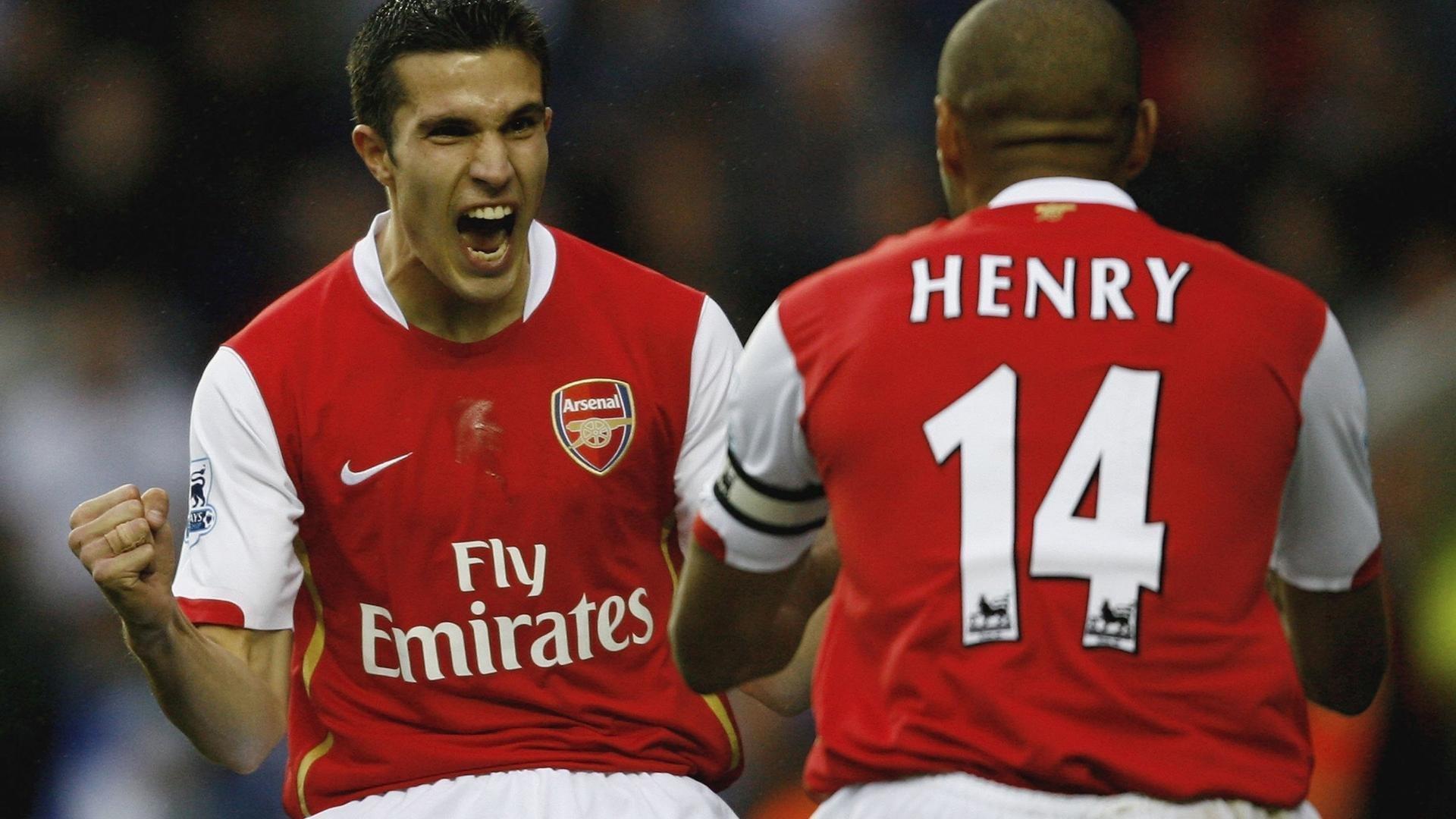 每体曝巴萨青训右后卫福特或遭出售，俱乐部考虑加入回购条款保障未来